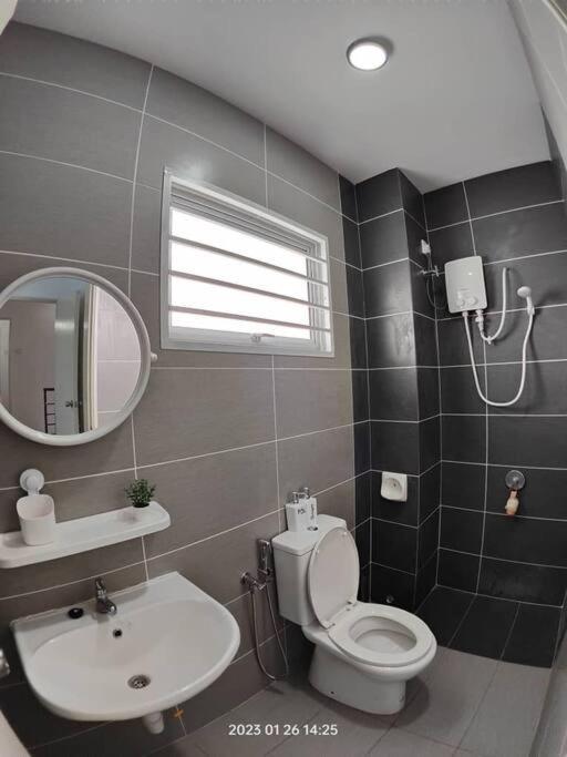Prima Guest House - Puncak Alam Homestay Mus-Lim Friendly Bandar Puncak Alam Dış mekan fotoğraf