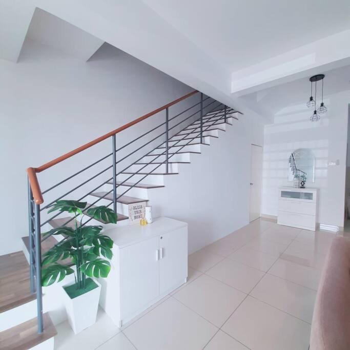 Prima Guest House - Puncak Alam Homestay Mus-Lim Friendly Bandar Puncak Alam Dış mekan fotoğraf